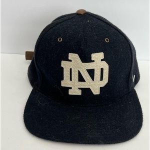 Vintage 90s Notre Dame Fighting Irish Leather Adjustable SnapBack Hat 100% Wool